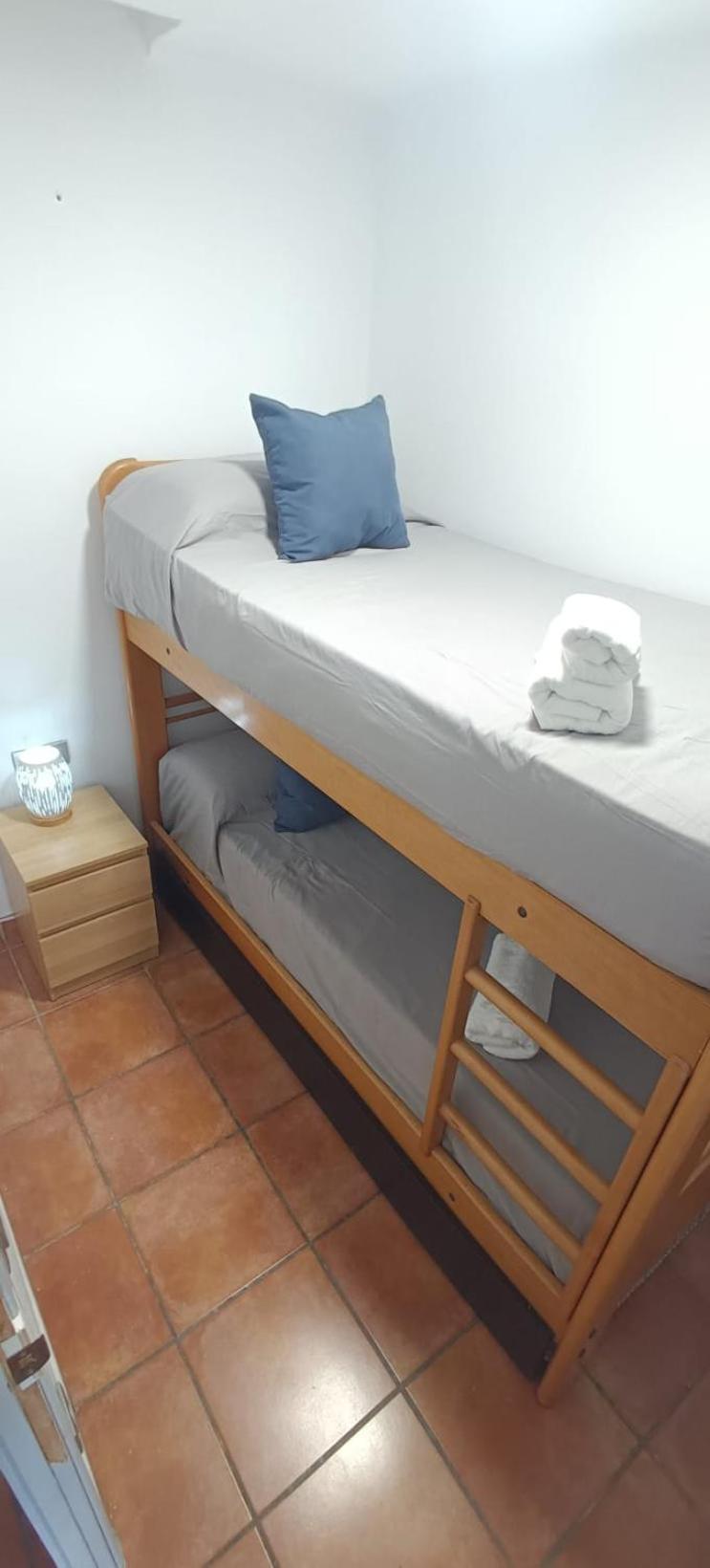 Апартаменты Apartamento En Рода-де-Бара Номер фото
